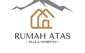 Omah Dhuwur Guest House